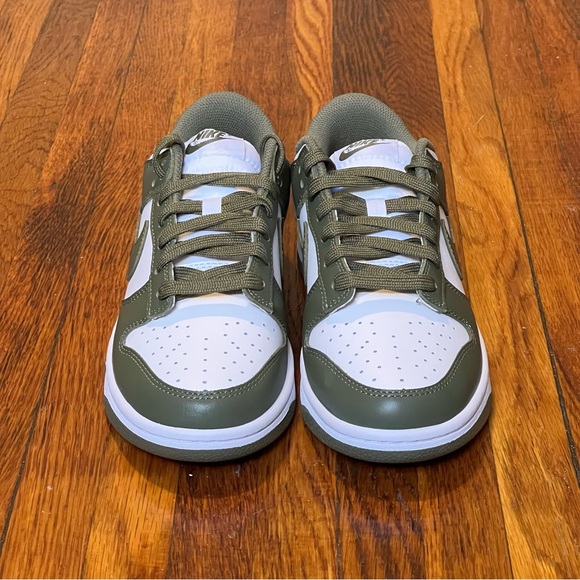 Nike Dunk (W) Olive Green - Picture 3 of 4